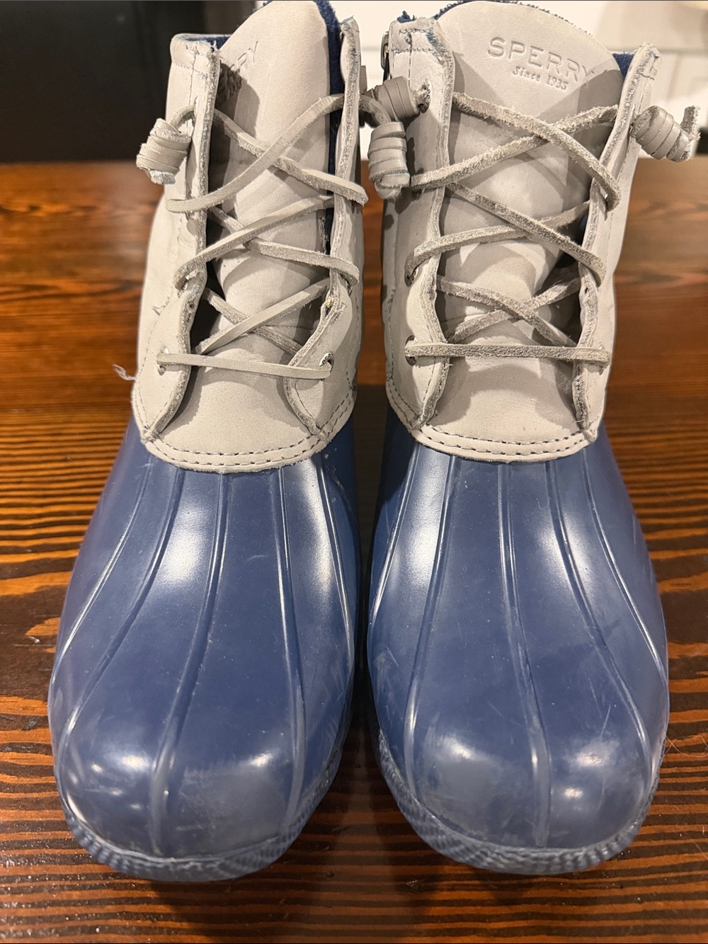 Sperry women’s Navy and Light Gray Waterproof Duck Boots size 9.5
